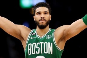 开云体育中国官网-关于塔图姆在MAD比赛中出色发挥，出色发挥引发热议！热度持续攀升的信息