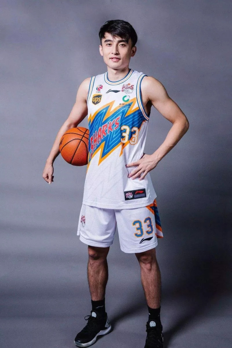 关于奥兰多魔术训练开放日，赛前防线松动引欢呼，CBA常规赛在即，训练强度明显提升的信息